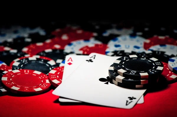 erek2 72 community members enjoying slot tournaments and live casino games